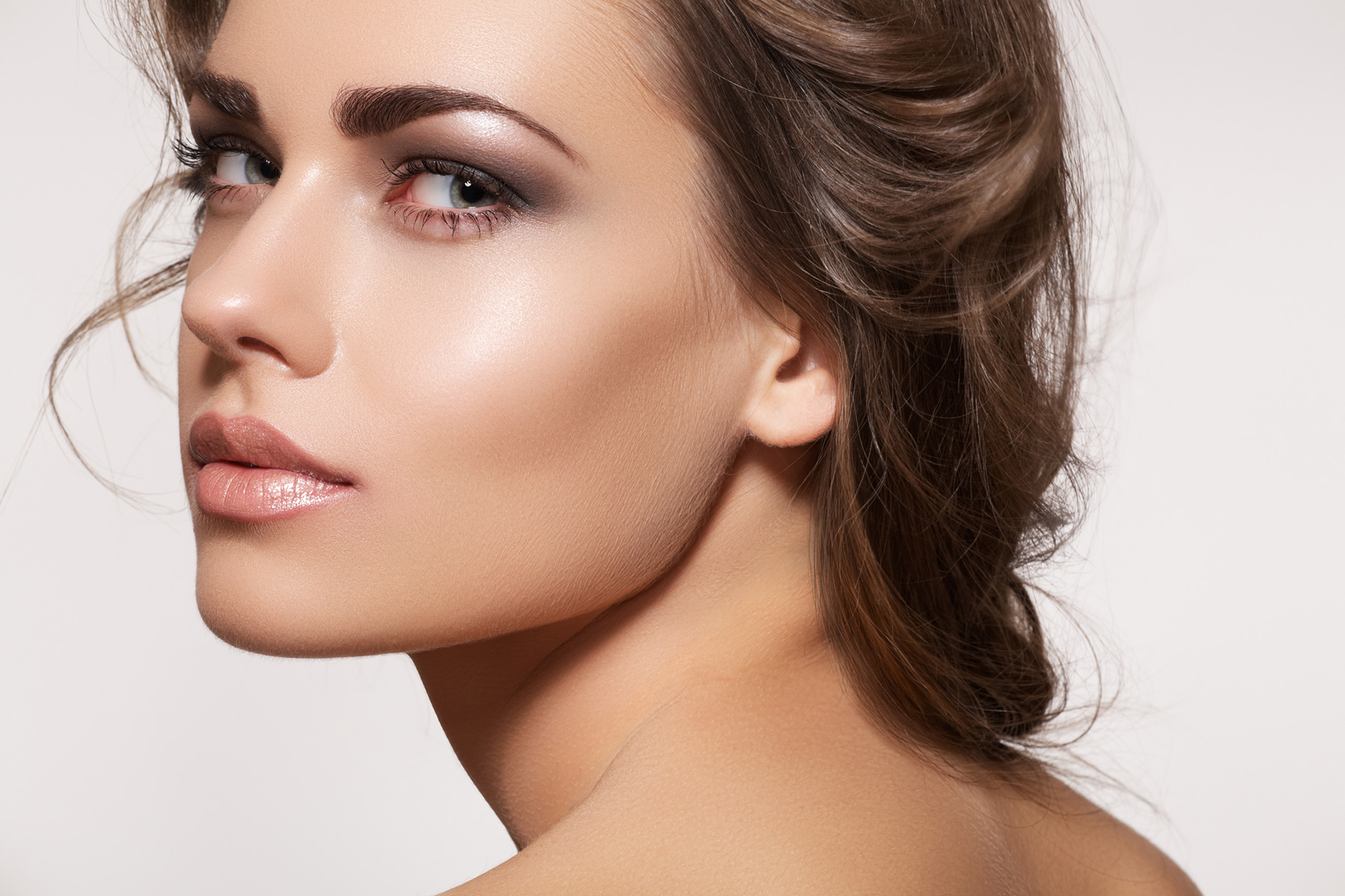 dreamstime_m_22277833 Full makeup with hair up